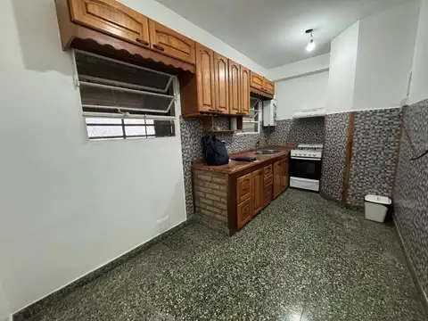 Departamento en Alquiler en Villa Sarmiento, $ 900.000