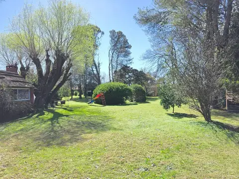 VENTA CASA 5 AMB BARRIO PARQUE LA VERDAD GRAN LOTE