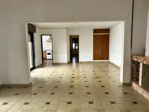 Casa en Venta en Alto Alberdi, USD 110.000