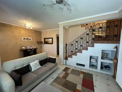 Casa en Venta en Haedo, USD 398.000
