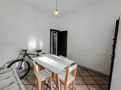 Casa 4 ambientes con 1 baño