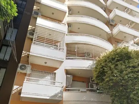 COCHERA CENTRICA EN VENTA - San Luis 2041