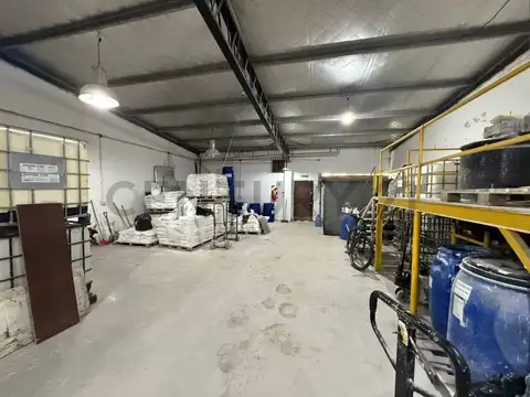 Galpon en Venta 10  mts Frente