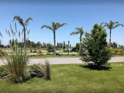 CASA 4 AMBIENTES BARRIO SANTA RITA ESCUCHA OFERTA