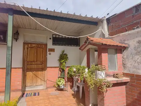 ALQUILER CASA ZONA SUR EN BARRIO EL TRIBUNO