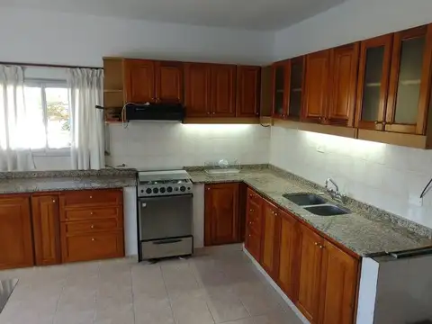 Teniente Duarte 2200