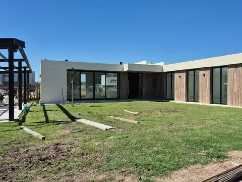 Casa A La Laguna La Alameda