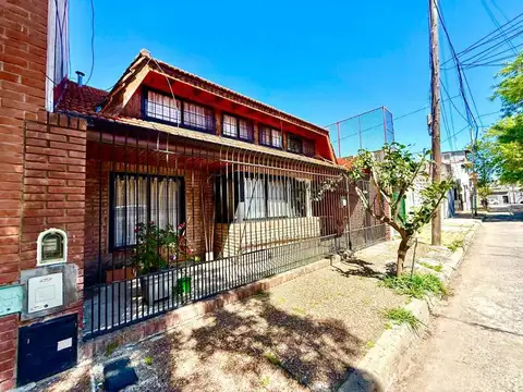 Pasaje Gonzalez Catan 4700