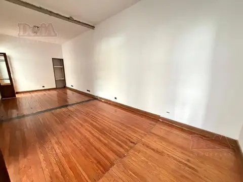 Depto Tipo Casa en Alquiler de 8 ambientes