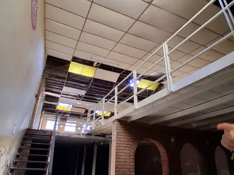 Local comercial en alquiler – Rivadavia 2900