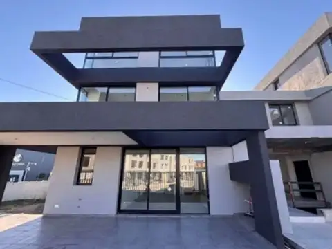 Departamento Triplex  en Venta en Nordelta, Tigre, G.B.A. Zona Norte