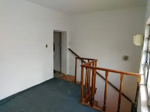 Av B Mitre 4180 4100, Piso PB