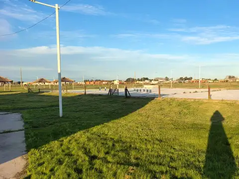 LOTE EN BARRIO LAS PERDICES CON EXCELENTE UBICACIÓN