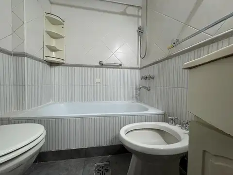 VENTA DEPTO 4 AMB P6 FRENTE-BALCON + DEPENDENCIA