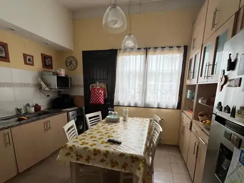 Depto Tipo Casa en Venta con 2 cocheras