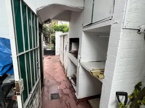 Depto Tipo Casa en Venta 50 años