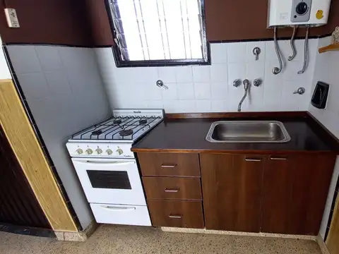 Depto Tipo Casa en Alquiler 40 años