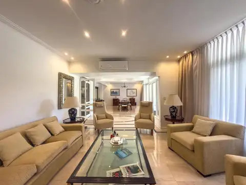 Casa en Venta de 5 dormitorios
