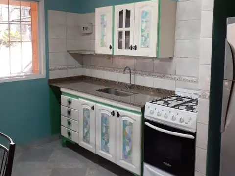 Casa 2 ambientes con 1 baño