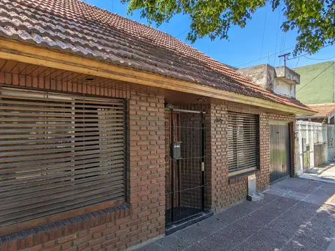 Depto Tipo Casa en Alquiler de Monoambiente