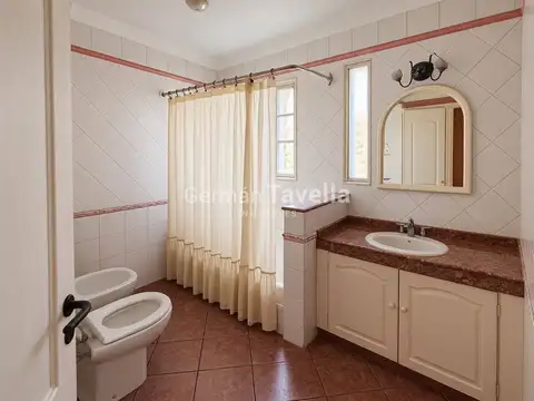 Casa en Venta al Oeste