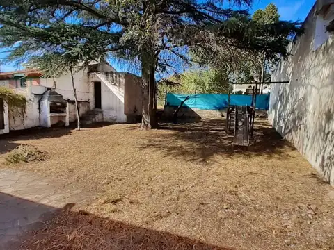 Casa 2 ambientes con 1 baño