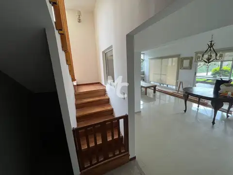 Casa en Alquiler de 4 dormitorios