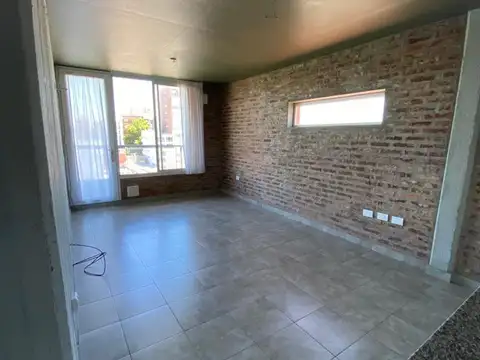Departamento en Alquiler en Republica De La Sexta, $ 850.000