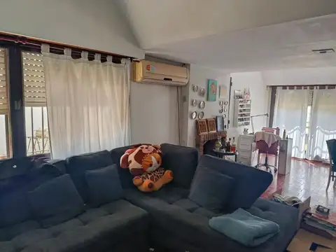 Casa en Venta en Luis Guillon, USD 185.000