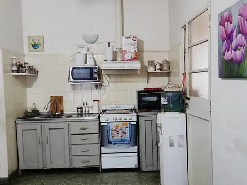 Casa 4 ambientes con 1 baño