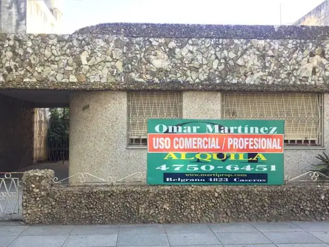 ALQUILER COMERCIAL, CASA 3 AMB, COCHERA PASANTE. CASEROS.  ZONA CENTRO