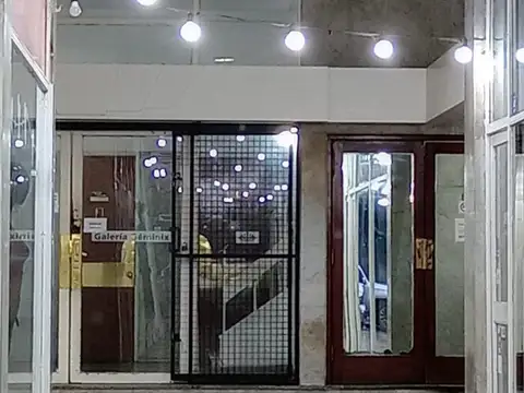 Oficina en Venta en Centro calle 8, USD 15.000