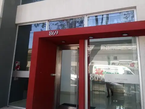 Oficina 2 ambientes con 1 baño