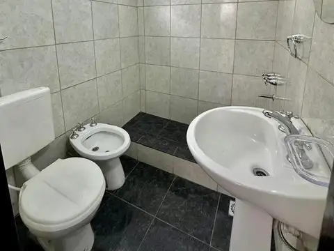 Departamento en Alquiler en Lanus Este, $ 370.000