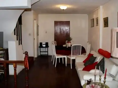 Depto Tipo Casa en Venta 25 años