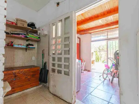 Casa 6 ambientes con 1 baño