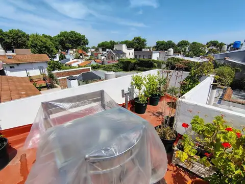 Depto Tipo Casa 4 ambientes con 2 baños