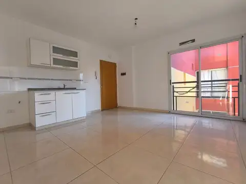 DEPARTAMENTO 2 AMBIENTES COCHERA