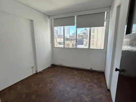 Oficina en Alquiler en Centro, $ 190.000
