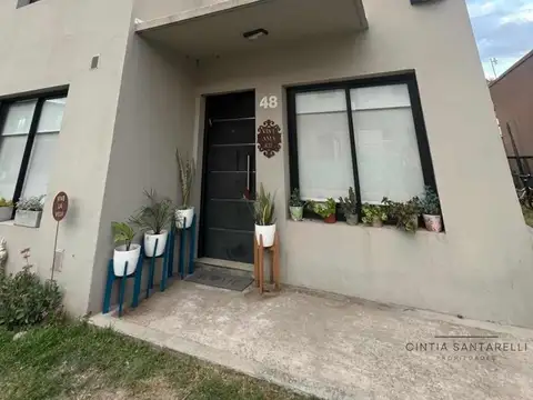 Casa en venta c/ cochera en Ituzaingó Norte