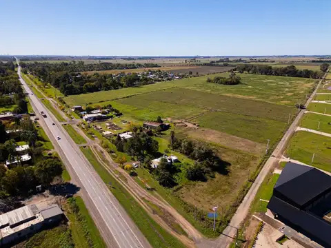 Venta 1 hectárea de campo en excelente ubicación