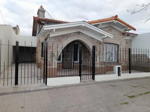Excelente casa en una zona privilegiada de la ciudad-