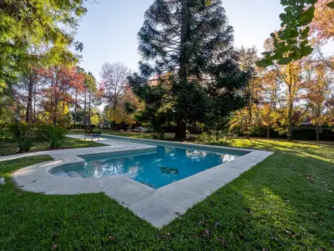 Casa única en parque de 5.040 m² con potencial de subdivisión – Ideal vivienda e inversión