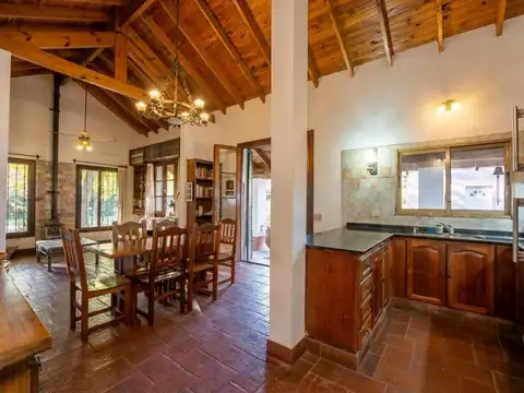 Casa en Venta con 1 cochera