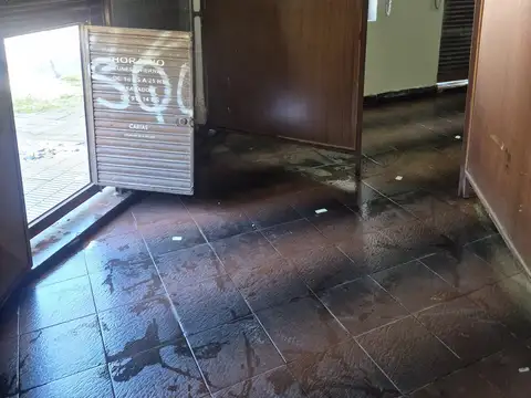 Local en Alquiler Via Púb.