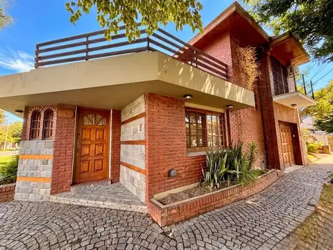 Venta Casa 3 amb + altillo + cochera Quilmes Oeste