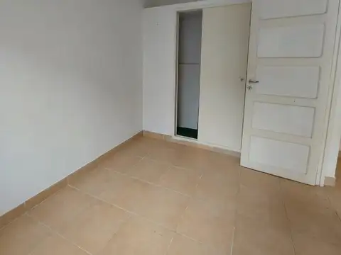 Depto Tipo Casa 2 ambientes con 1 baño