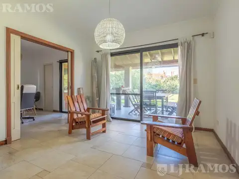 Casa 6 ambientes con 6 baños