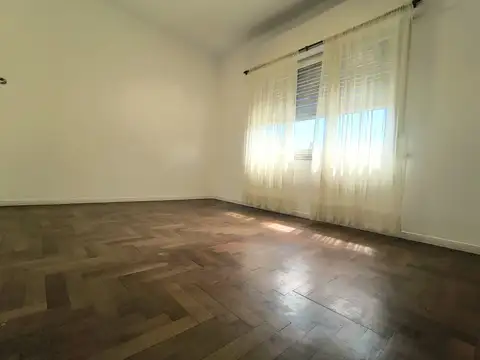 Depto Tipo Casa en Alquiler al Este