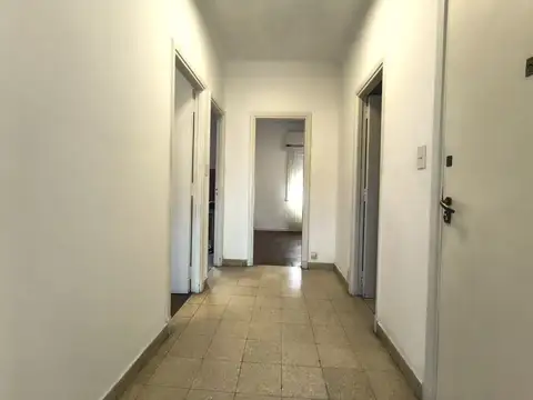 Depto Tipo Casa en Alquiler de 3 ambientes